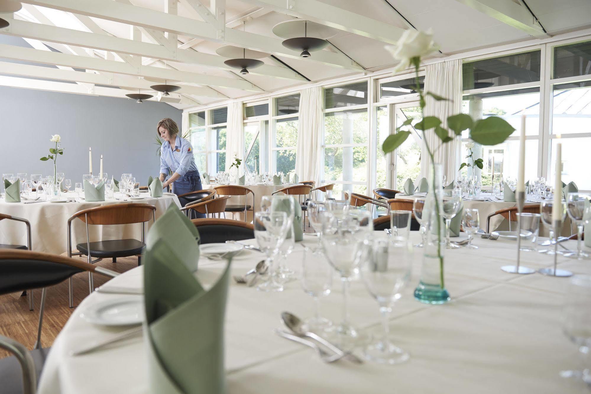 Fuglsangcentret Hotel Fredericia Extérieur photo